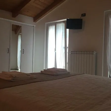 Casa Stefania Διαμέρισμα Mandello del Lario
